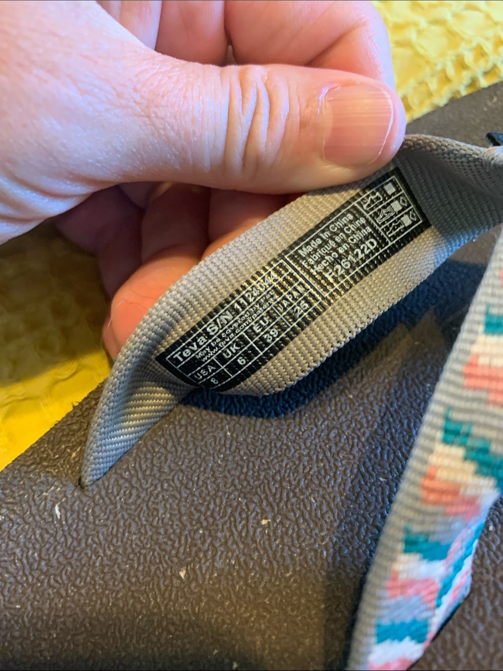 Teva Brown flecked sole Flip Flops with Pink, Teal & Cream Patterned Straps sz 8 - Picture 2 of 5